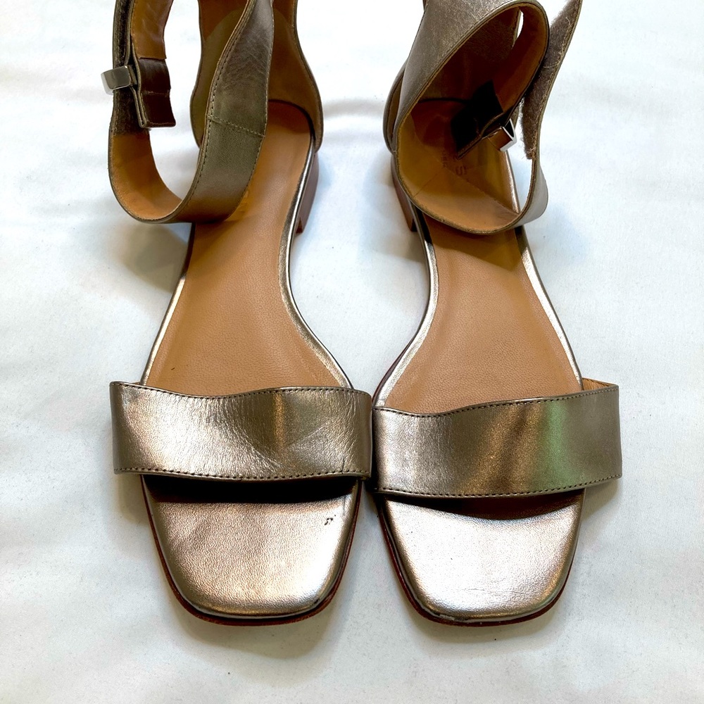 Halston woman sandals